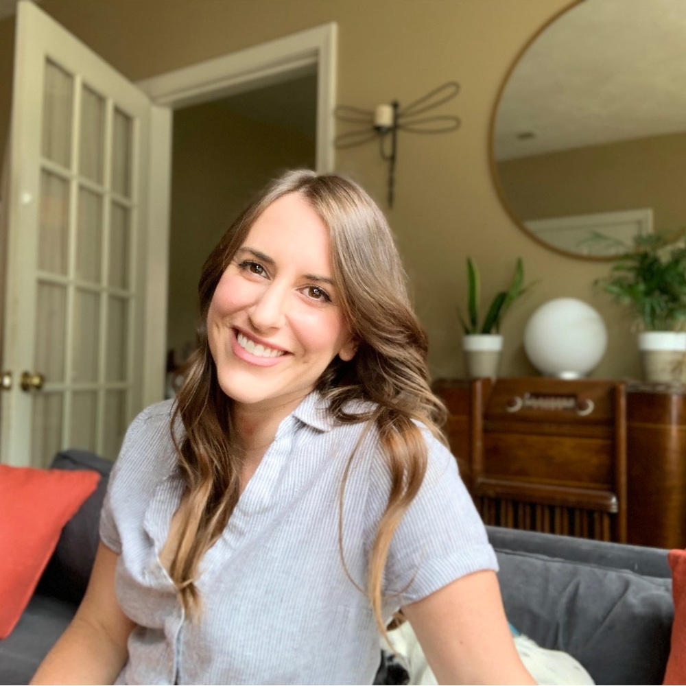 Meet your Posher, Michaela Kiona